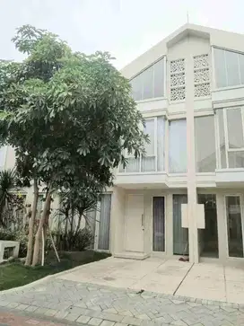 Dijual Rumah Siap Huni 2 Lantai di Grand Island Zimbali Costa, Pakuwon City