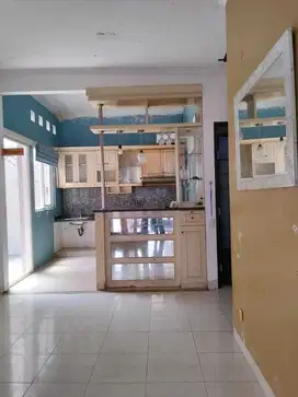 Disewakan Rumah Lokasi Strategis Jl. Tamansari Hill Semarang