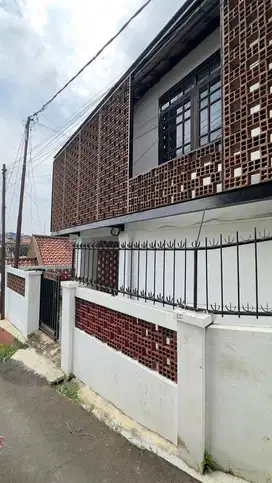 Disewakan 2 unit rumah di sadang serang
