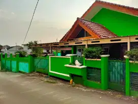 Dijual Cepat Rumah Jl.Lingkar Istana Demang Lebar Daun Palembang