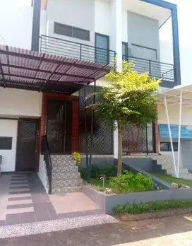 Rumah dijual di Joyoagung Merjosari 2lt 4KT dekat UB UIN IIBS UMM