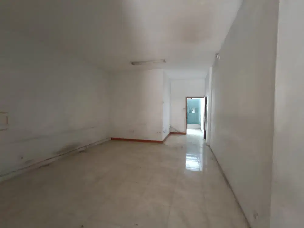 RUKO DIJUAL/DISEWAKAN – LOKASI STRATEGIS DI RENON, DENPASAR