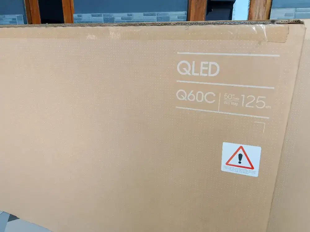 QLED Samsung smart tv 50 inch 50Q60C