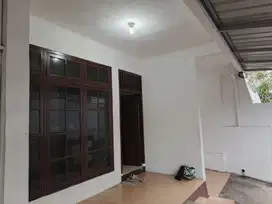 Rumah sewa minimalis  Radio dalam