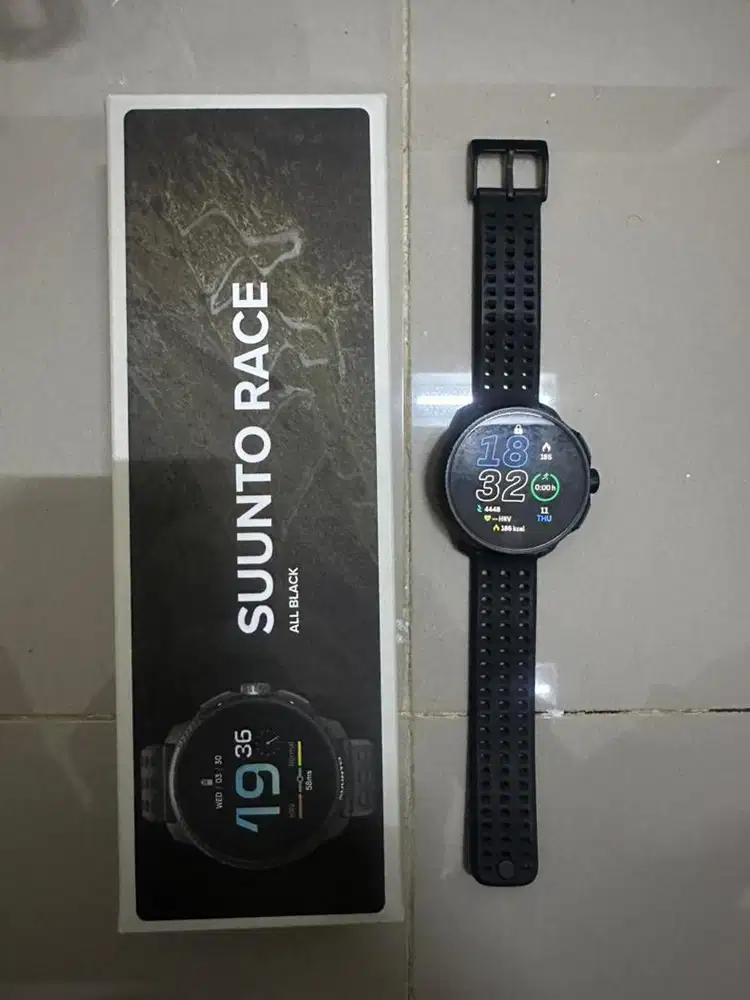 Jam Suunto Race