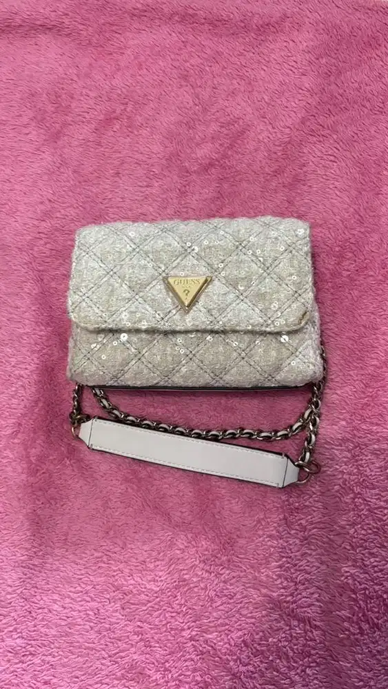 Tas Preloved Guess