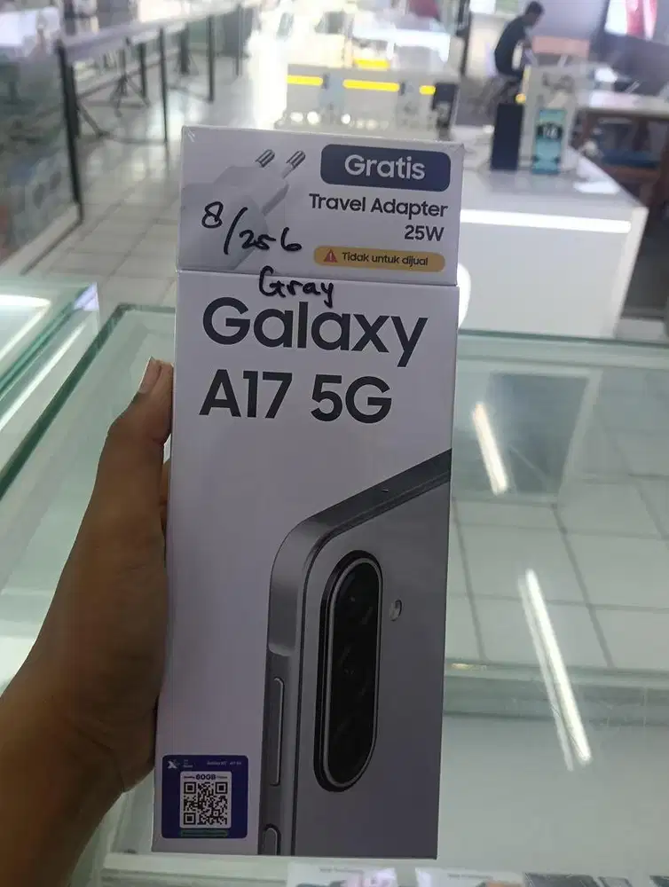 Samsung A17 5g 8/256gb free adaptor