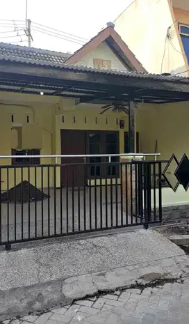 23. DIJUAL RUMAH DELTASARI BARU DELTA PELANGI SURABAYA