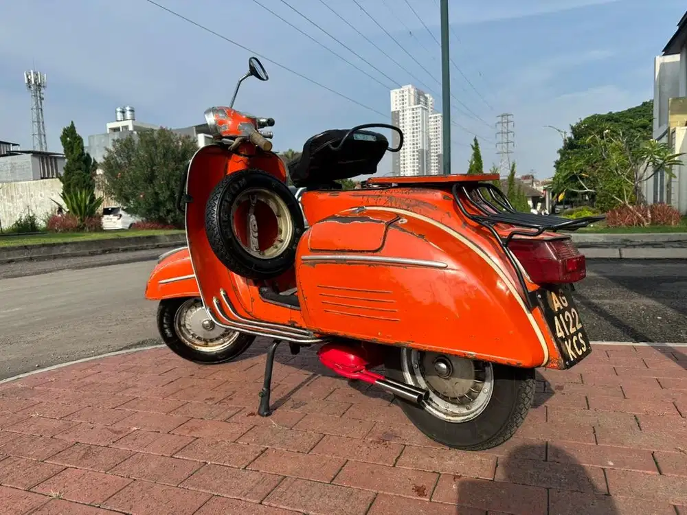 Vespa Sprint Latin 72 warna langka Orange Full Ori