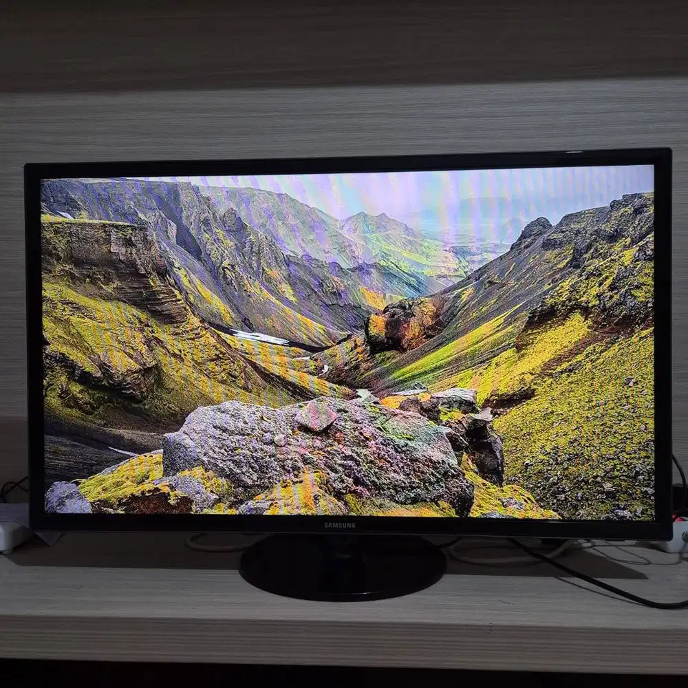 SAMSUNG TV 32 Inch Super Mulus 99% UA32F4000