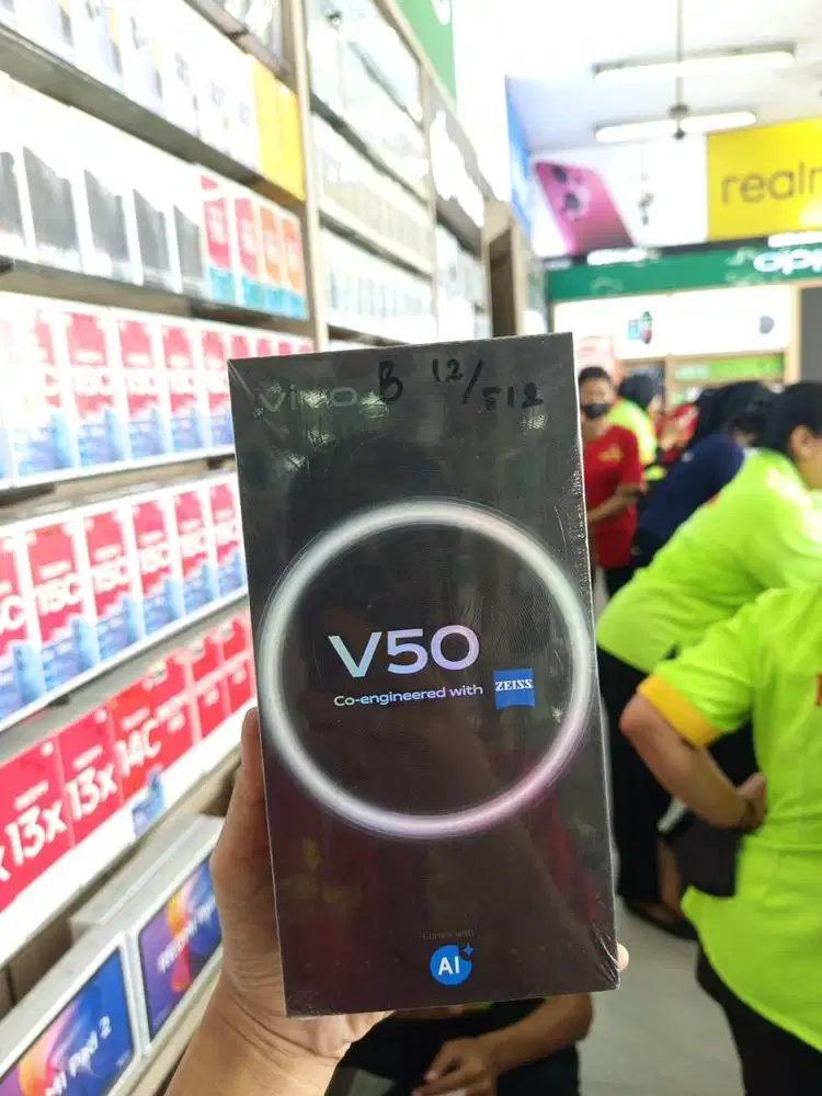 Vivo V50 12/512gb
