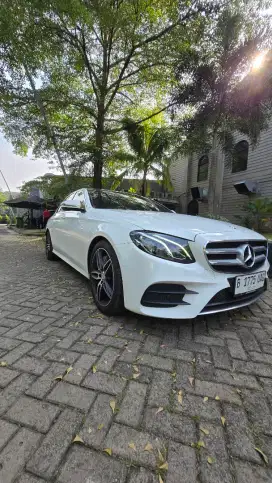 Mercedes Benz E300
