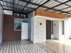 rumah baru di dalam cluster dengan 4 kamar tidur dan 3 kamar mandi,