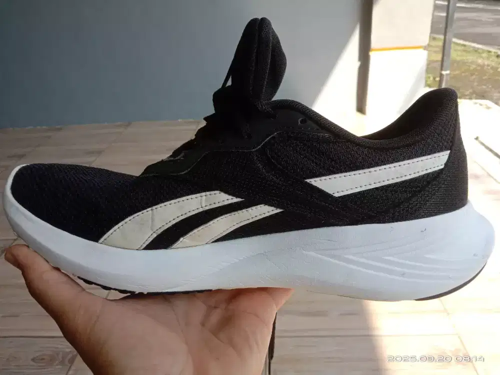 Jual sepatu sport