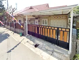 Rumah Luas Dekat Kampus UNS area Strategis Jebres Solo