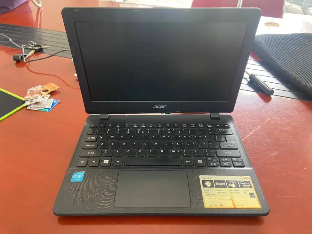 DIJUAL Laptop Acer Aspire E11 [KONDISI MATI]