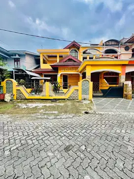 RUMAH MEWAH DALAM KOMPLEK TASBIH 1