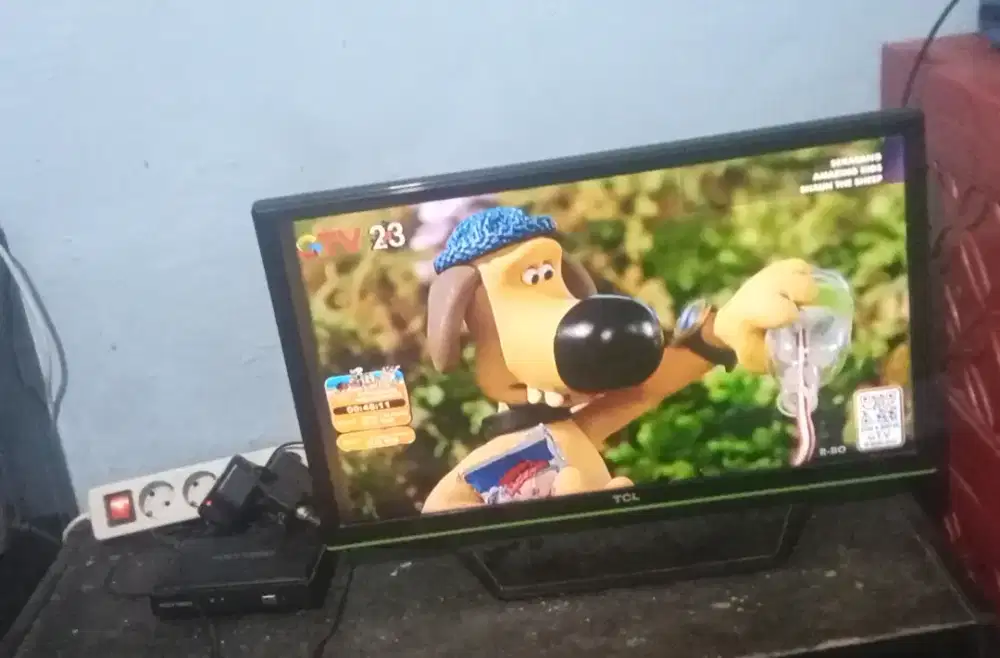 Televisi merk TCL