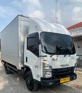 Isuzu Elf NMR 81 Box tahun 2024 pemakaian 2025