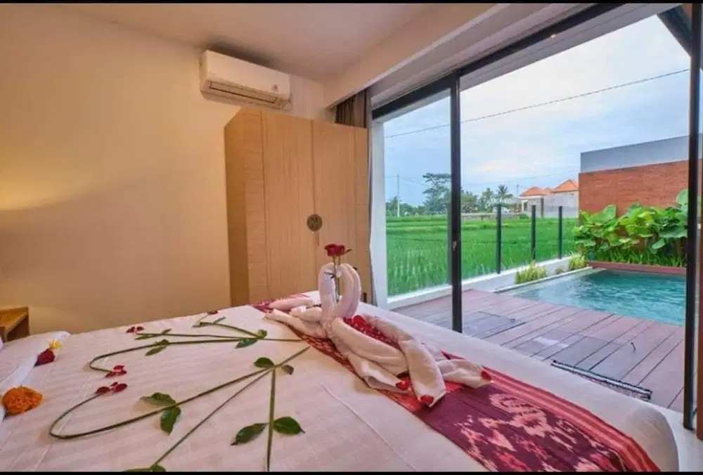 DIJUAL VILLA TEPI SAWAH KAWASAN UBUD