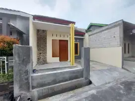 Rumah Baru Dekat Sondokoro Karanganyar Kota