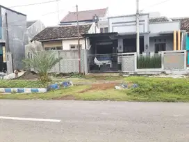 Dijual Rumah 2 Lantai Siap Huni di Jl. Ikan Paus Karangrejo - Bwi