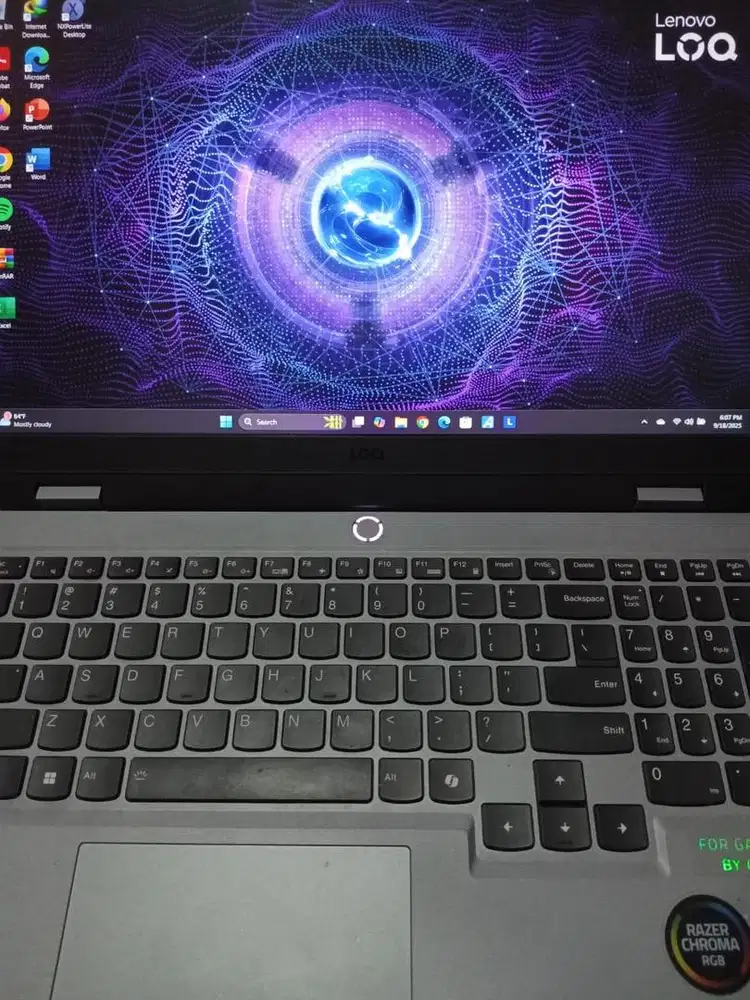 Laptop Lenovo LOQ 15IRX9