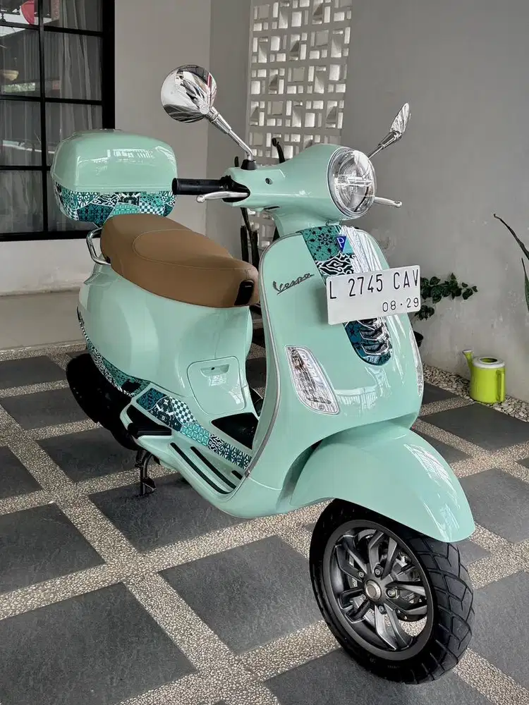 Vespa LX 125 Batik