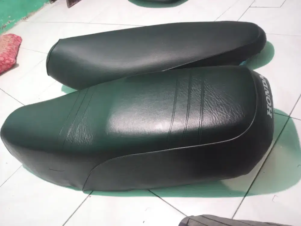 Jok motor Astrea grend