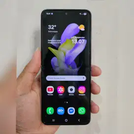 Samsung Z FliP 4 5G Mulus Fullset