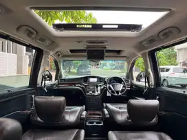 MOBIL KELUARGA MURAH!!ELGRAND 3.5 HWS AT 2011