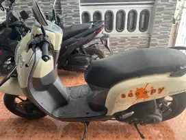 Dijual Sepeda Motor Honda Scoopy tahun 2017 mulus terawat
