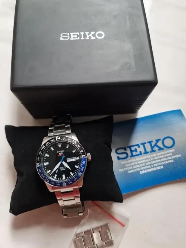 SEIKO 5 SPORTS SRP659K1 AUTOMATIC BLACK DIAL STAINLESS STEEL STRAP