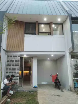 Rumah 2 lantai dekat pintu toll limo house cinere