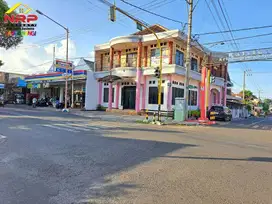Disewakan Murah Ruko Strategis 2 Lantai  di Jl. Letqol Istiqlal  - Bwi