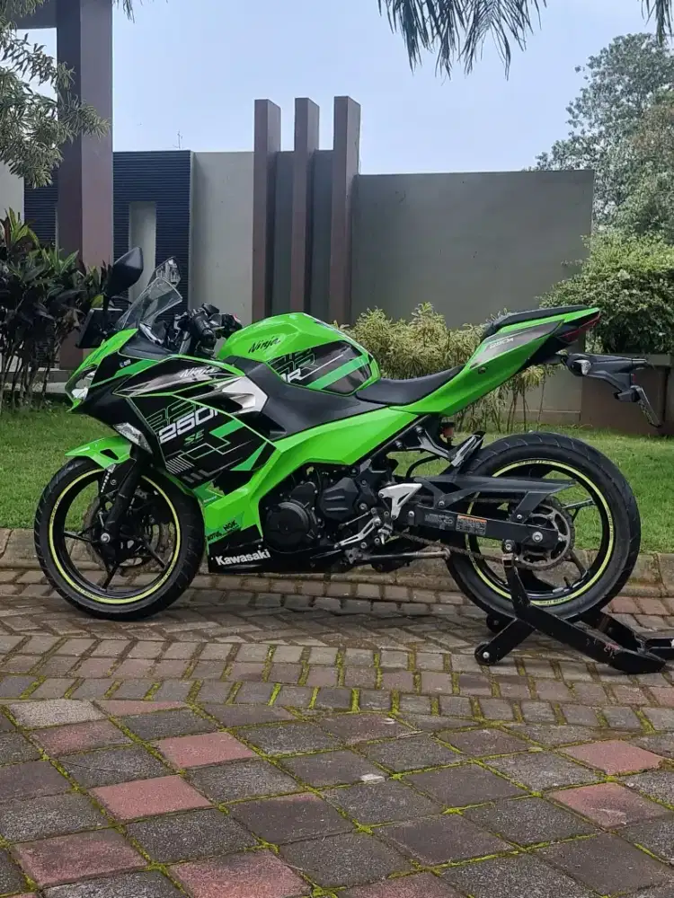 Kawasaki New Ninja 250 FI Hijau thn 2018 Odo 19rb Plat W Gresik