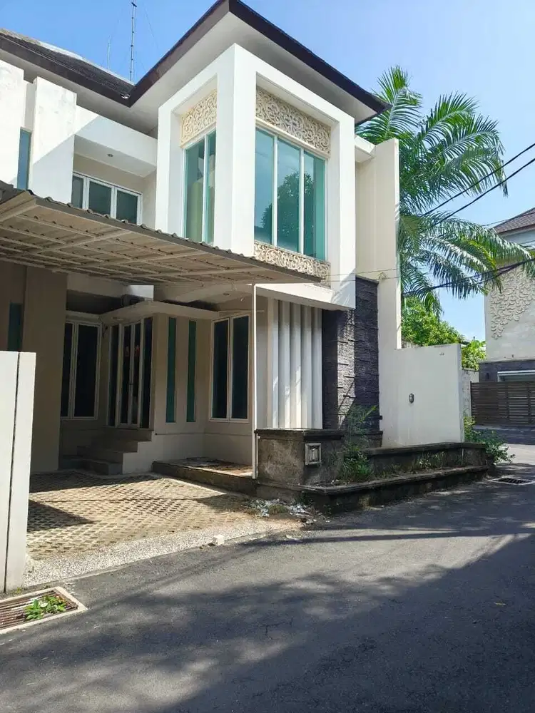 FOR RENT RUMAH MINIMALIS 4BR FURNISHED LOKASI DENPASAR