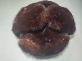 Topi Bulu Asli Branded Rusia – Elegan & Bisa Dibentuk Sesuai Style.