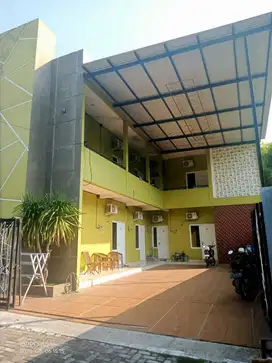 KOST SEPULUH KAMAR DENGAN KAMAR MANDI DALAM LOK SAMPANGAN DEKAT KAMPUS