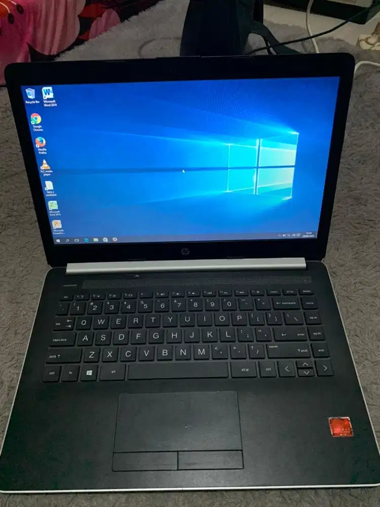 Laptop hp————————