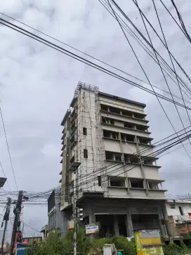 BANGUNAN KONSTRUKSI HOTEL TINGGAL FINISHING