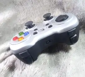 Gamepad Logitech F710