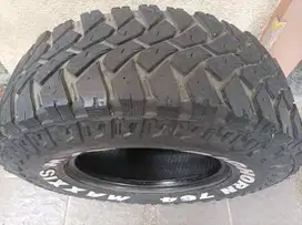 Ban M/T 265 75 R16