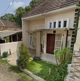 Rumah dijual dukcapil tlogowaru buring kota 1Lt 2KT 185jt inhouse 5th