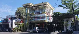 GEDUNG 3 LANTAI MURAH DI 0 JALAN RAYA BLITAR