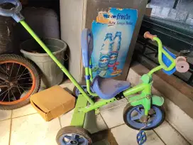 Sepeda anak roda 3