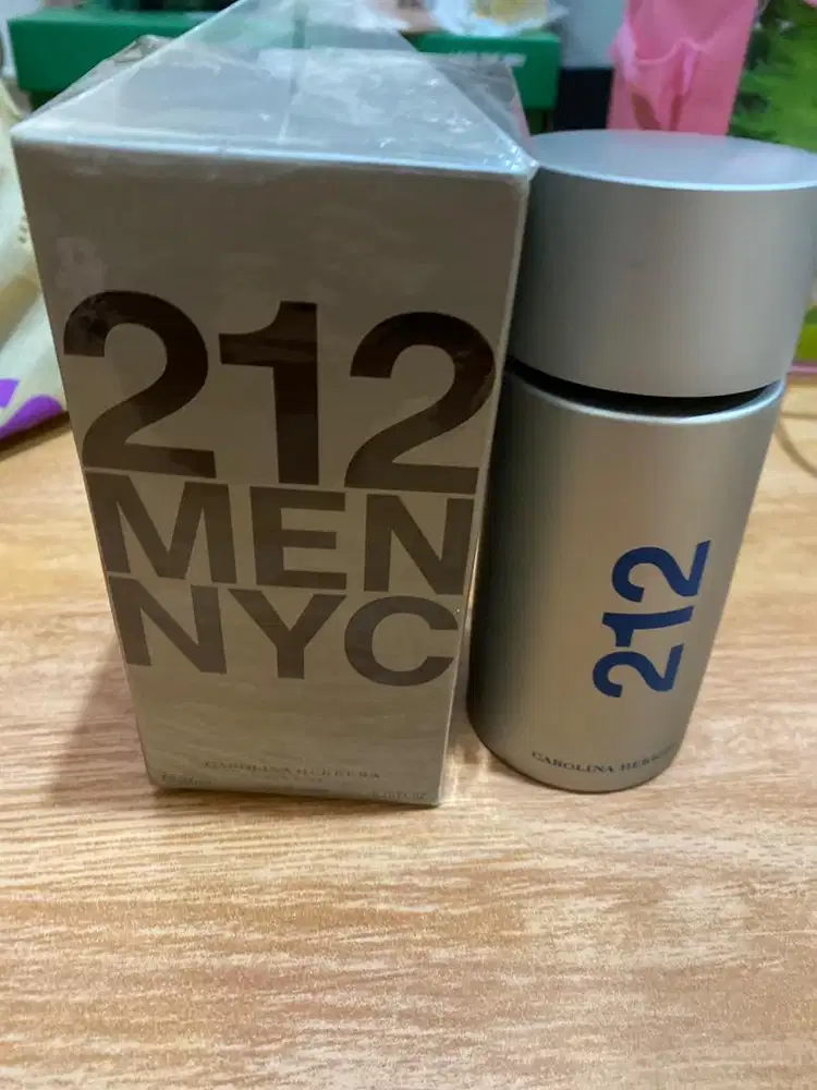 Dijual botol parfum 212 MEN bekas