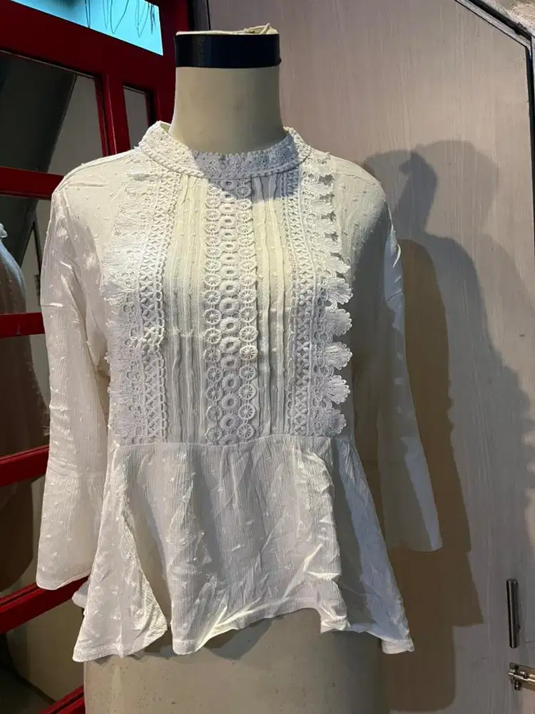 Baju atasan wanita