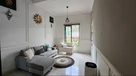 Disewakan Rumah Cantik Terawat Full Furnish Lokasi Strategis