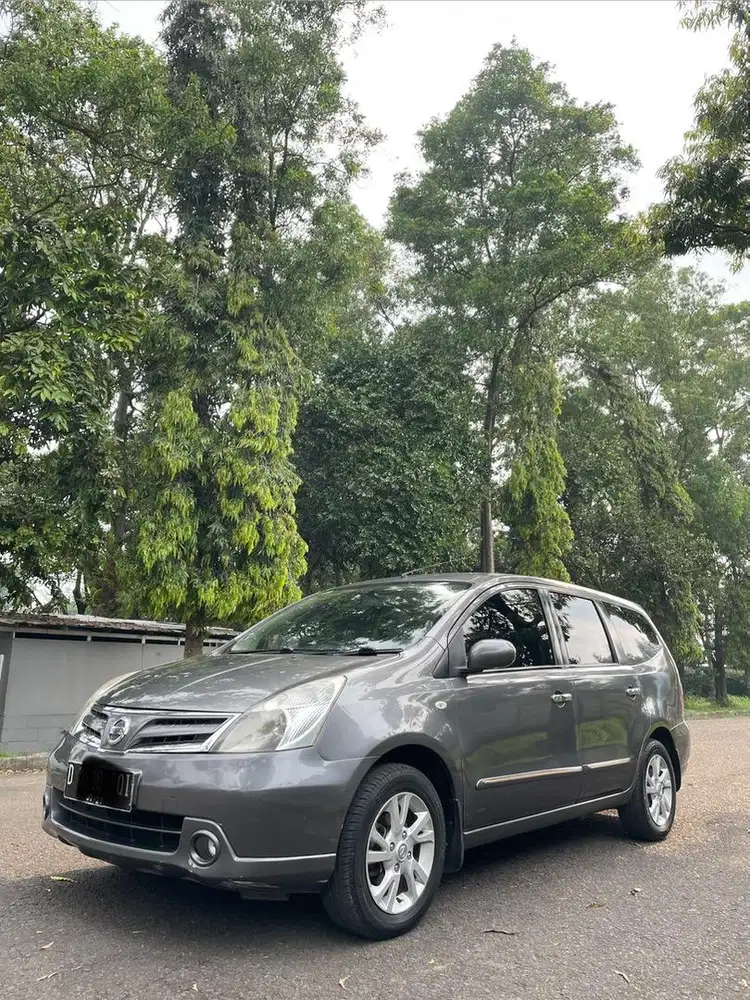 Nissan Grand Livina Xv 1.5 AT 2012